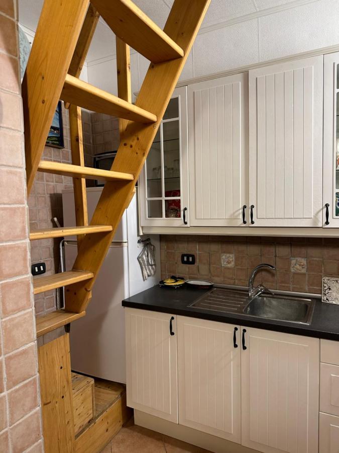 Tiny House - Spaccanapoli Apartman Kültér fotó